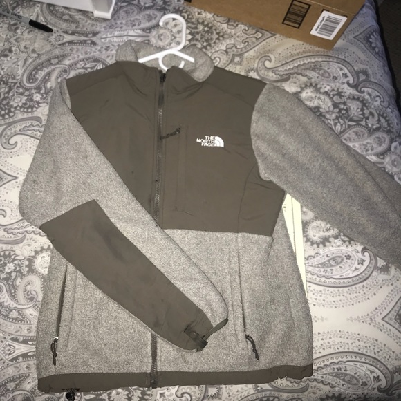 Light brown north face fleece - Picture 1 of 3